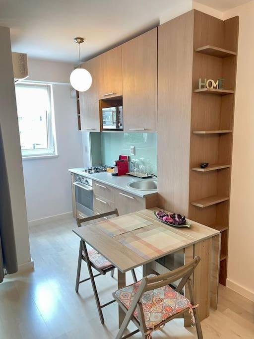 Studio Carol - Rond Baba Novac Appartement Boekarest Buitenkant foto